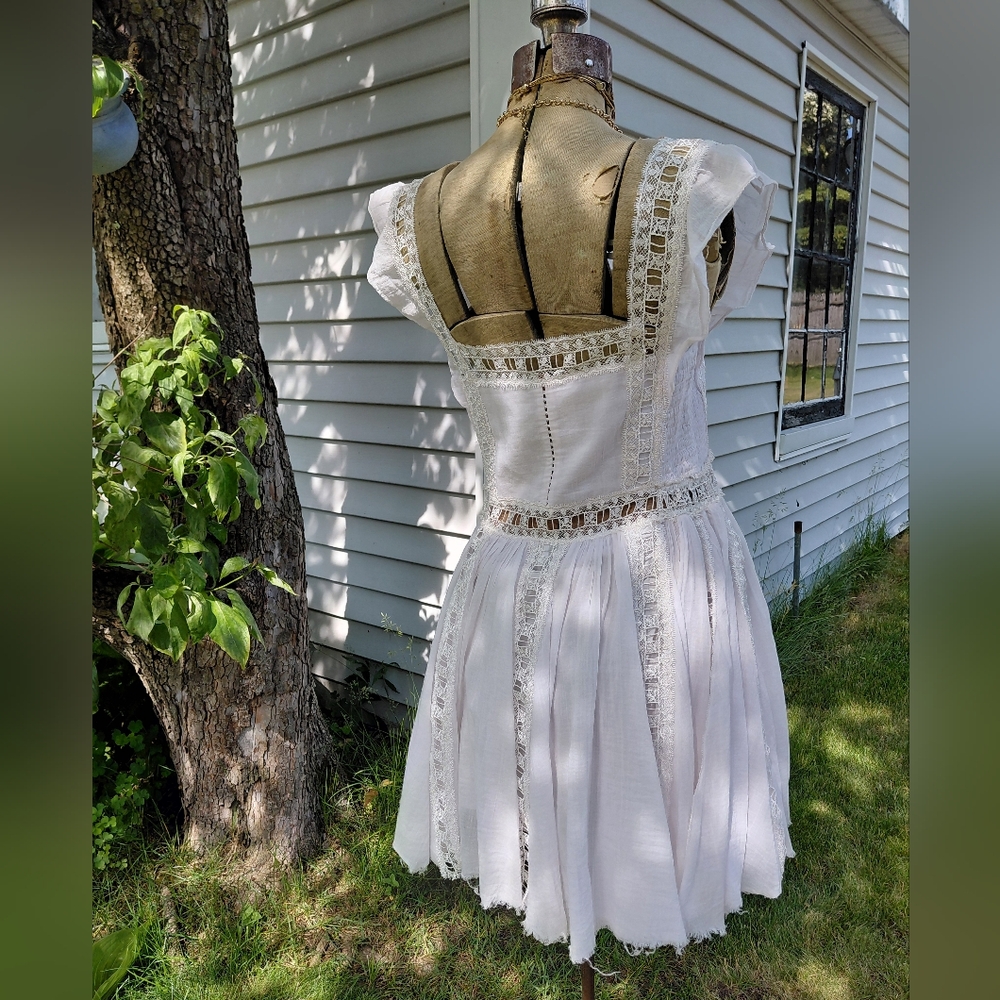 Free People ruffled blush white eyelet lace gauzy tattered cotton fairy dress M